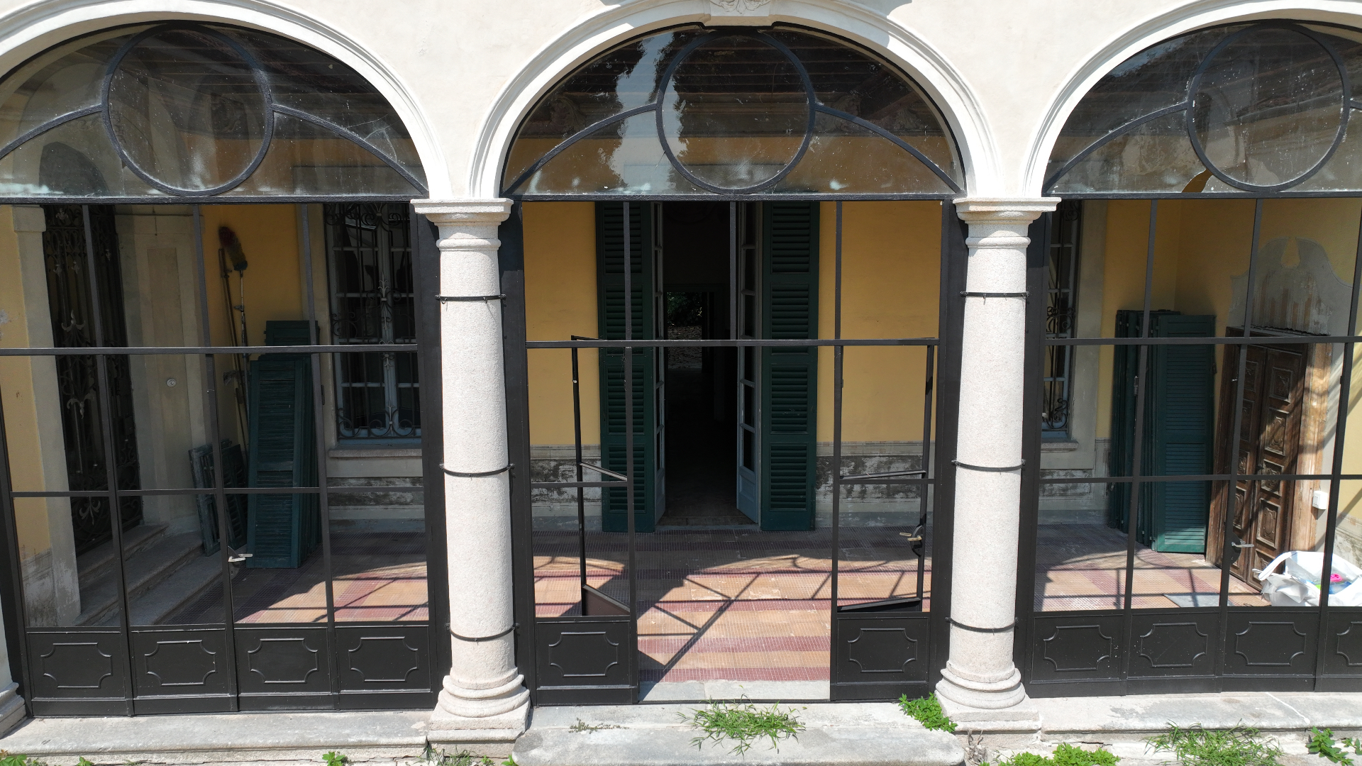 Serramenti e ferri battuti — dettaglio